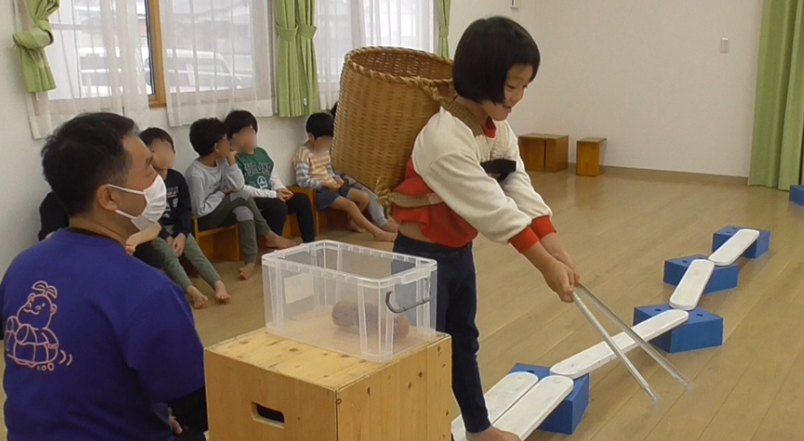 サービス名をここに入れます